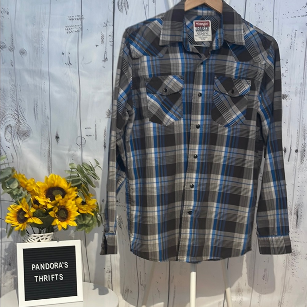 Wrangler Blue and Gray Casual Black Snap Shirt Size M Preowned